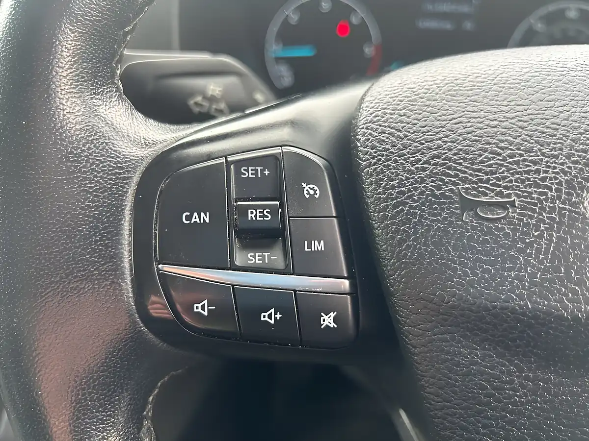 Used 2020 Ford Transit Custom Limited Black - Interior and Exterior details 12