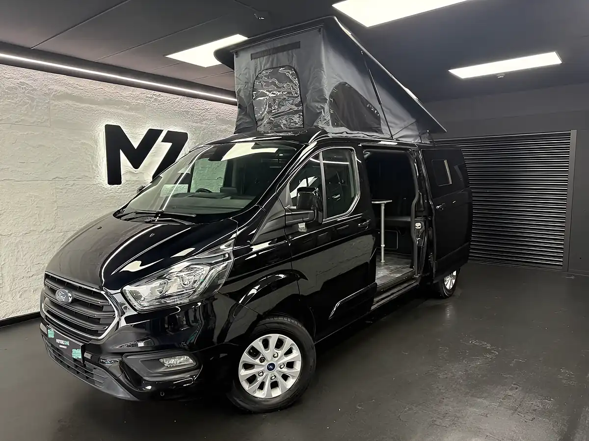 Used 2020 Ford Transit Custom Limited Black - Front View