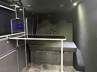 Used 2020 Ford Transit Custom Limited Black - Interior and Exterior details 7
