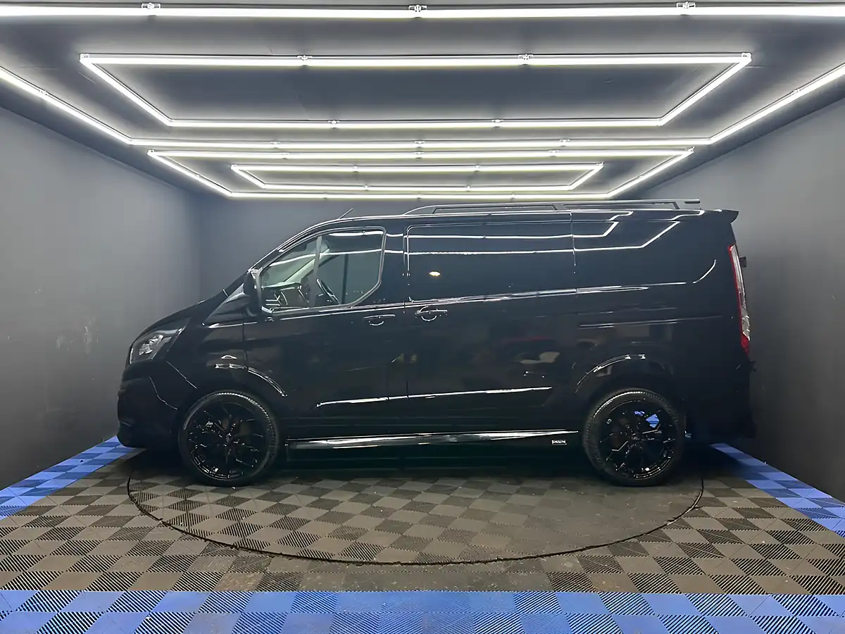 Used 2020 Ford Transit Custom Limited Black - Interior and Exterior details 12