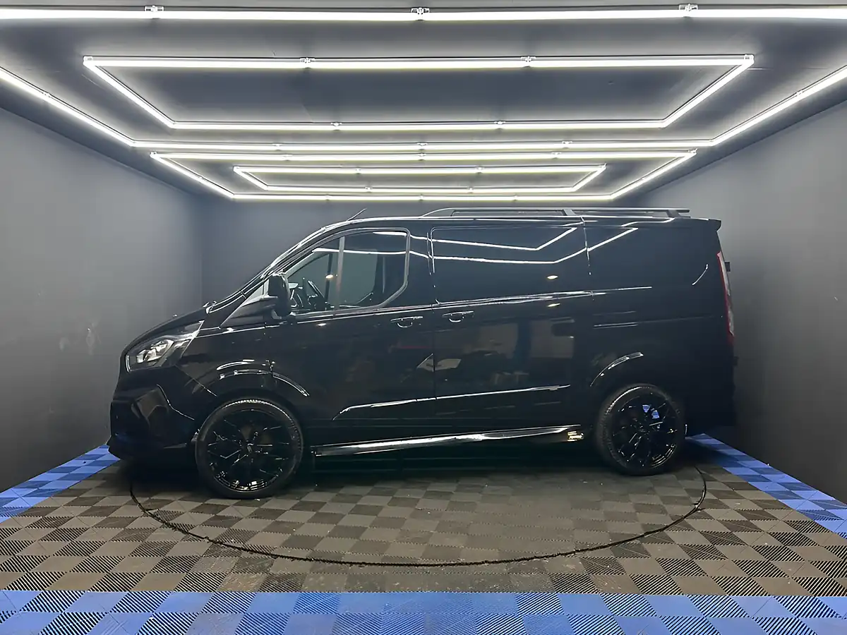 Used 2020 Ford Transit Custom Limited Black - Interior and Exterior details 13