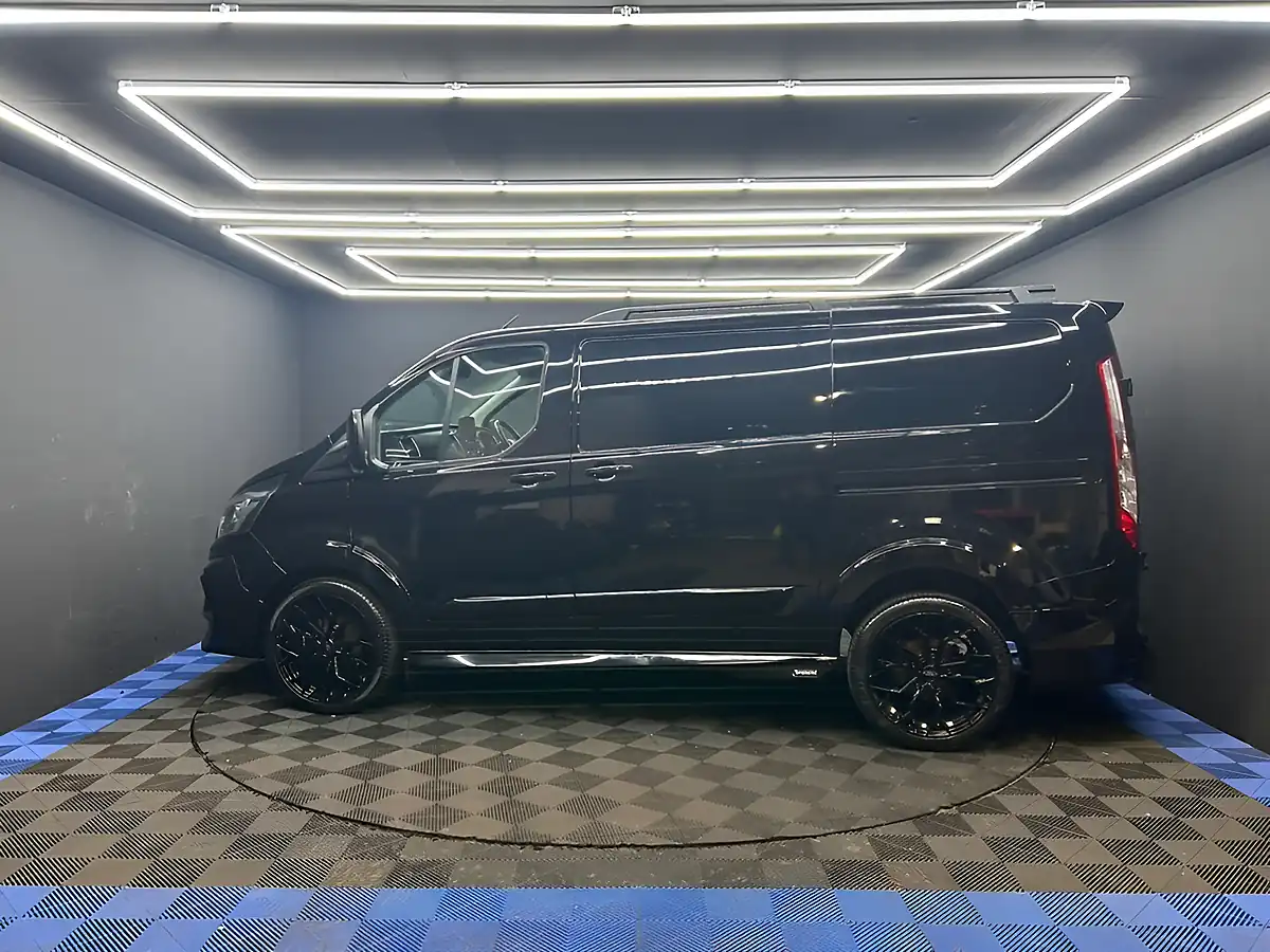 Used 2020 Ford Transit Custom Limited Black - Interior and Exterior details 14