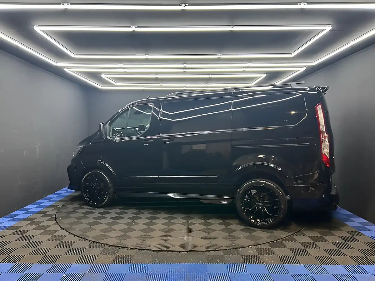 Used 2020 Ford Transit Custom Limited Black - Interior and Exterior details 15