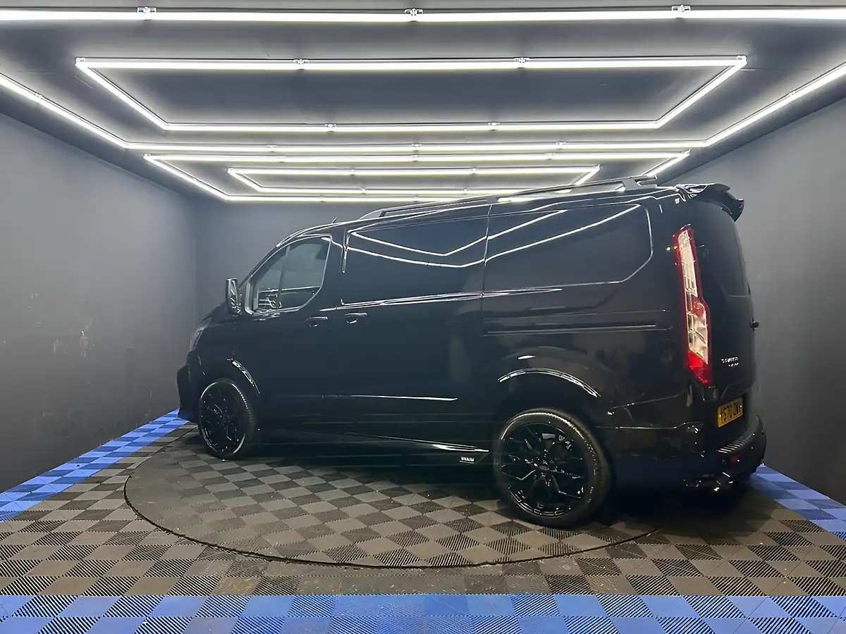 Used 2020 Ford Transit Custom Limited Black - Interior and Exterior details 20