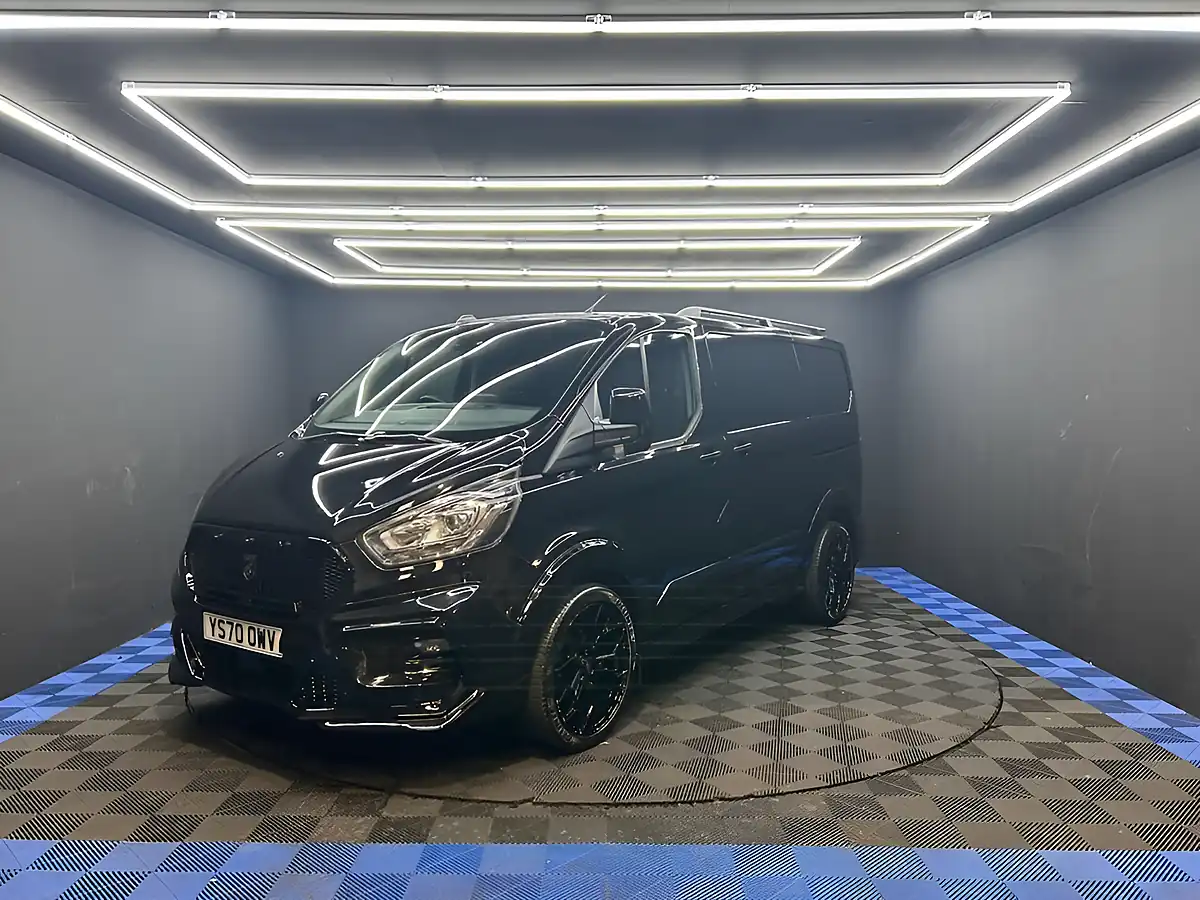 Used 2020 Ford Transit Custom Limited Black - Interior and Exterior details 8