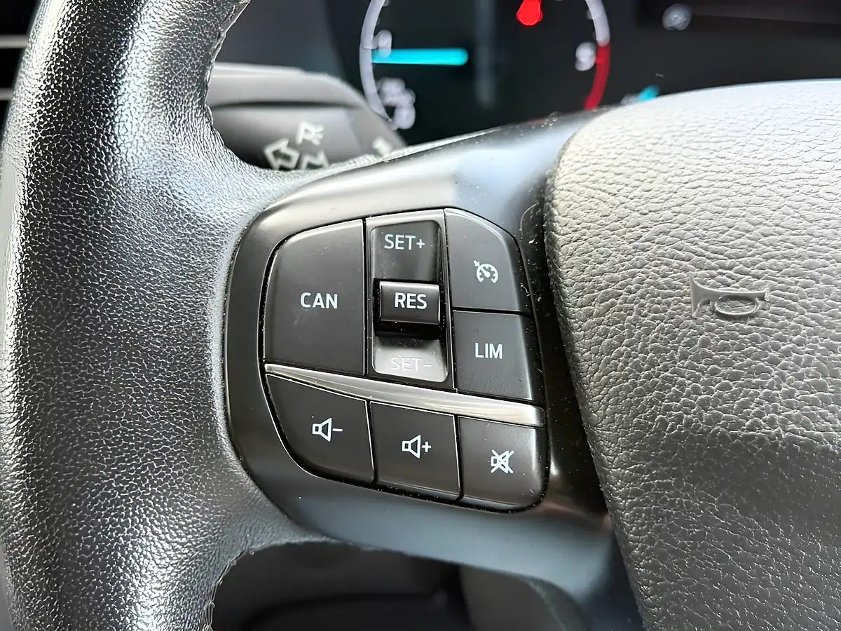 Used 2020 Ford Transit Custom Limited Black - Interior and Exterior details 15
