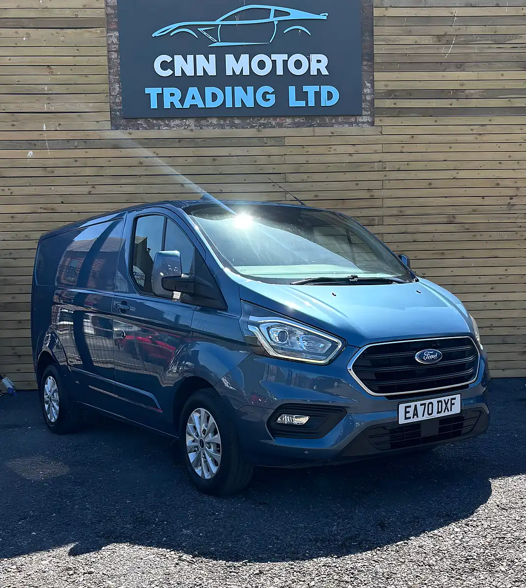 Used 2020 Ford Transit Custom Limited Blue - Front View