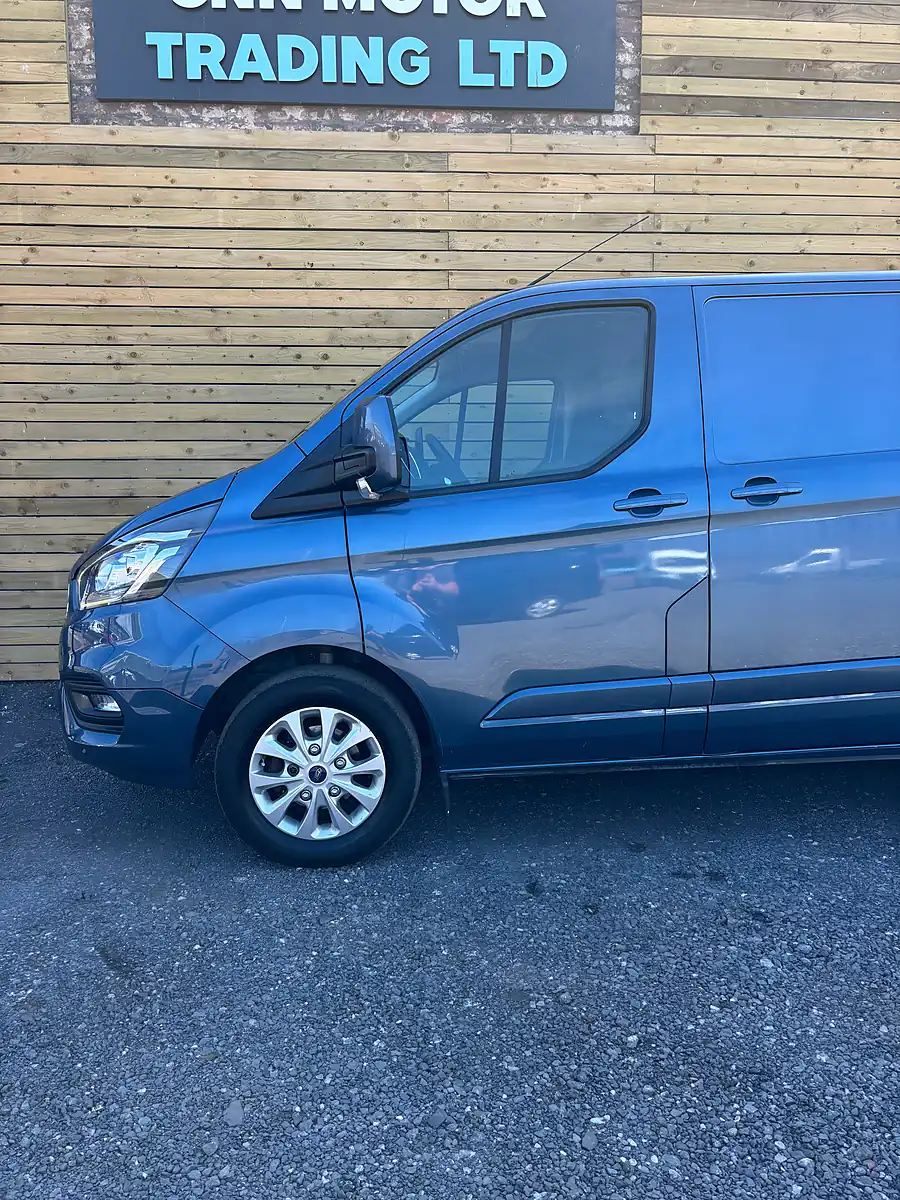 Used 2020 Ford Transit Custom Limited Blue - Interior and Exterior details 11