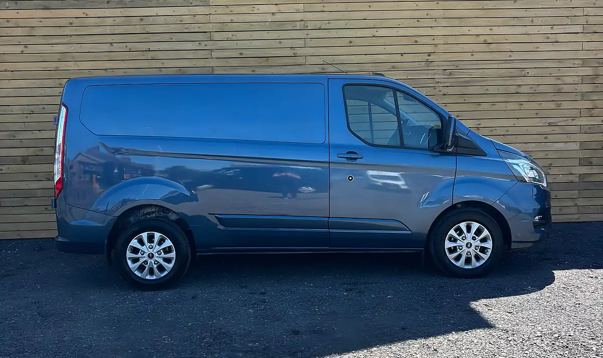 Used 2020 Ford Transit Custom Limited Blue - Interior and Exterior details 2