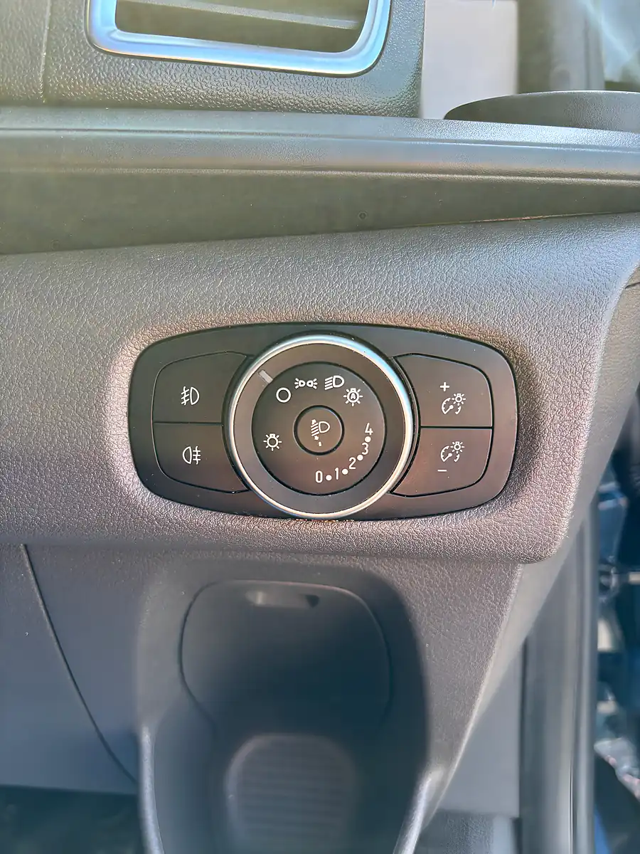 Used 2020 Ford Transit Custom Limited Blue - Interior and Exterior details 20