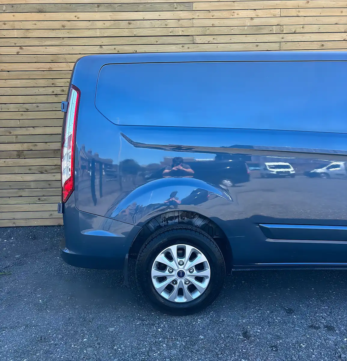 Used 2020 Ford Transit Custom Limited Blue - Interior and Exterior details 4