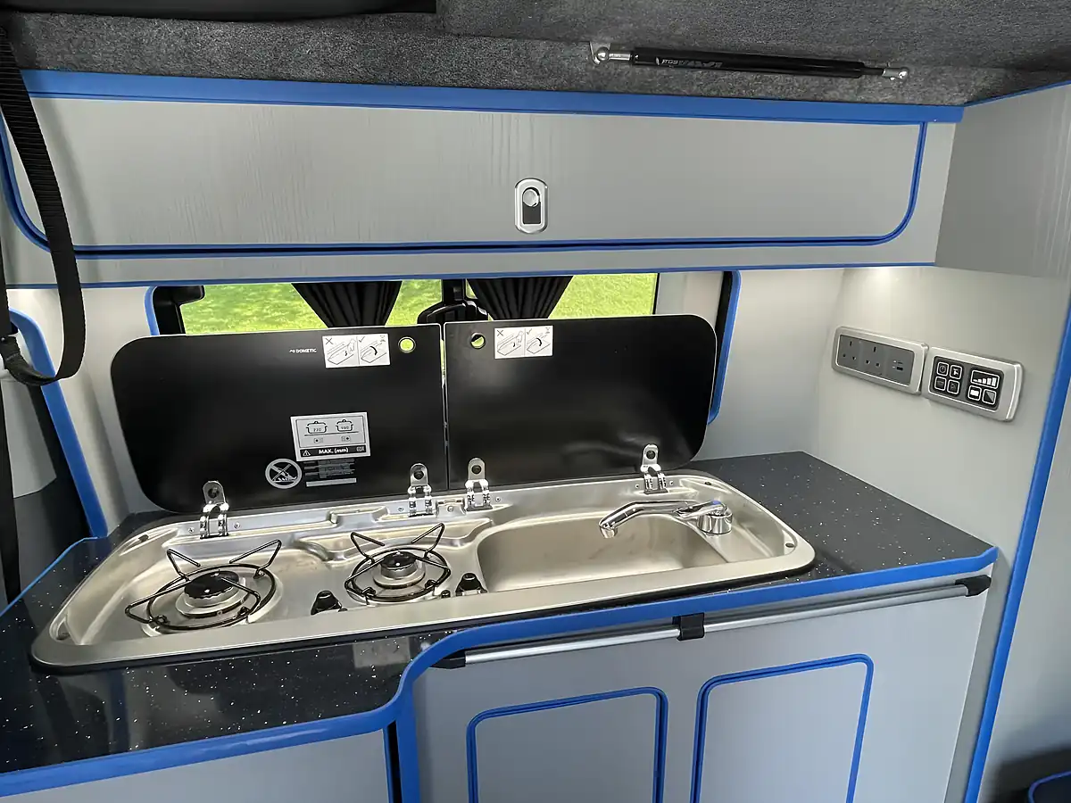 Used 2020 Ford Transit Custom Limited Blue - Interior and Exterior details 16