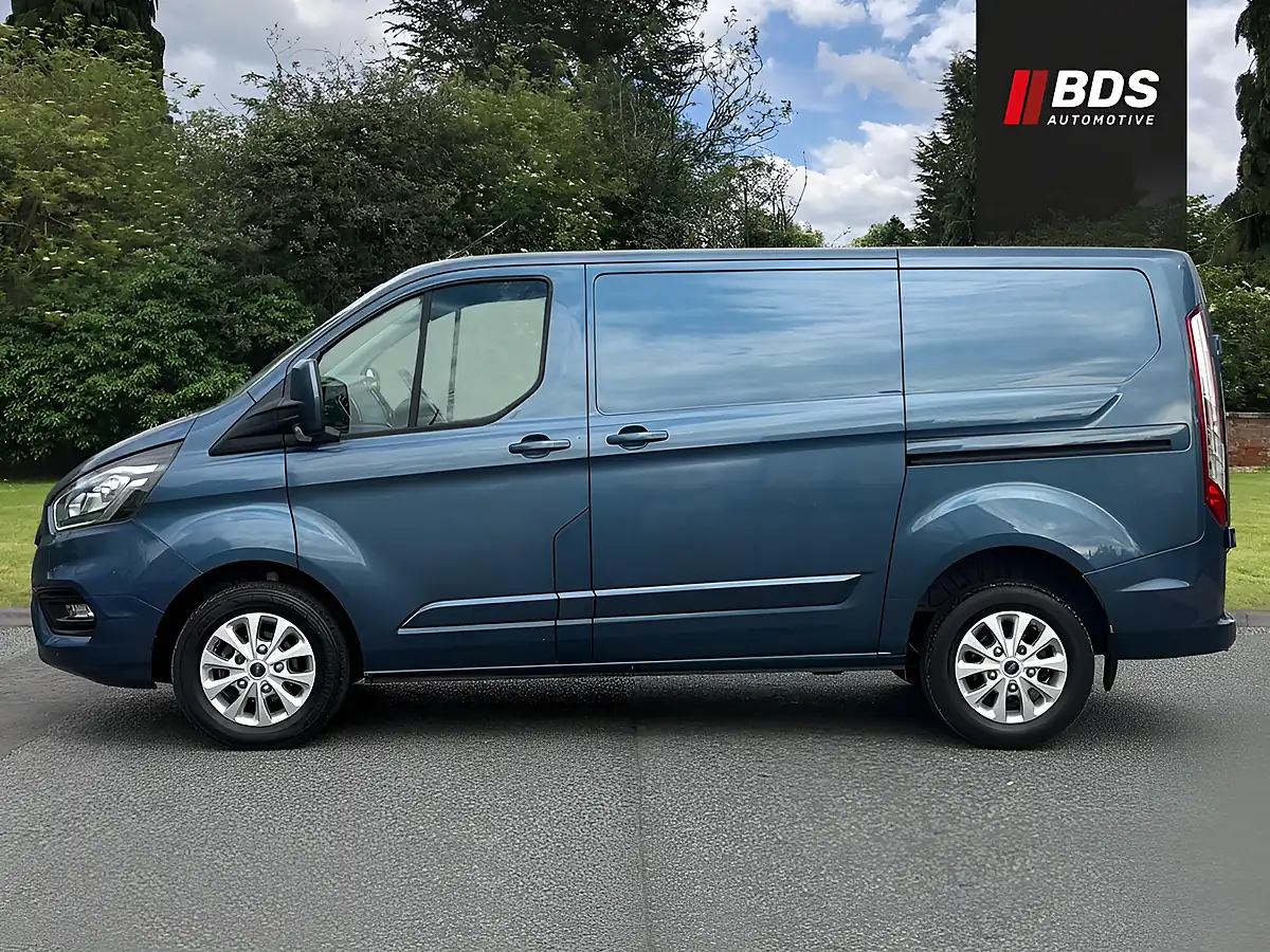 Used 2020 Ford Transit Custom Limited Blue - Interior and Exterior details 6