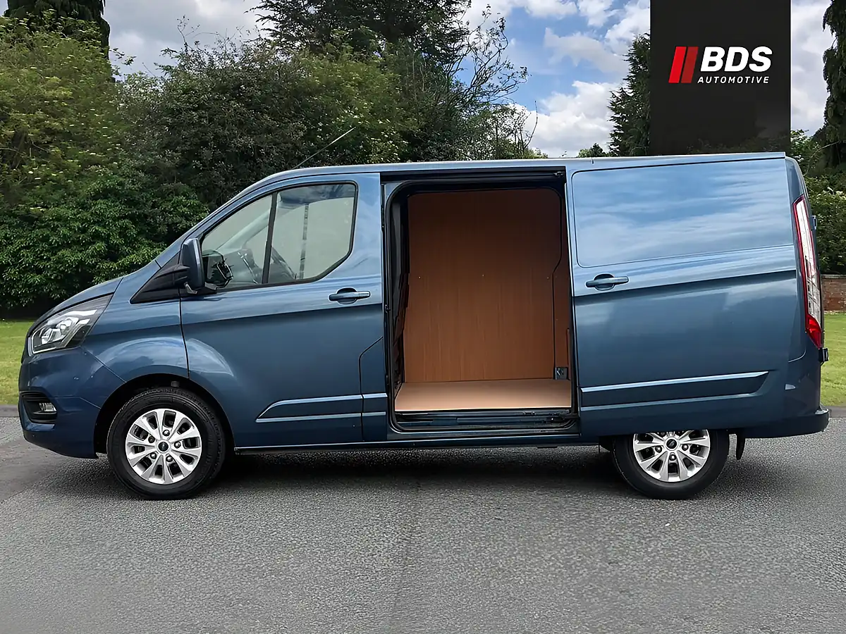 Used 2020 Ford Transit Custom Limited Blue - Interior and Exterior details 7