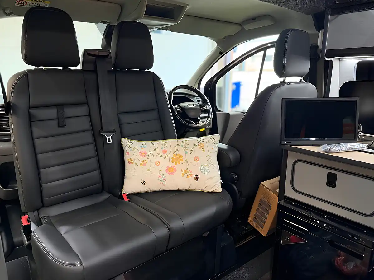 Used 2020 Ford Transit Custom Limited Edition Black - Interior and Exterior details 5