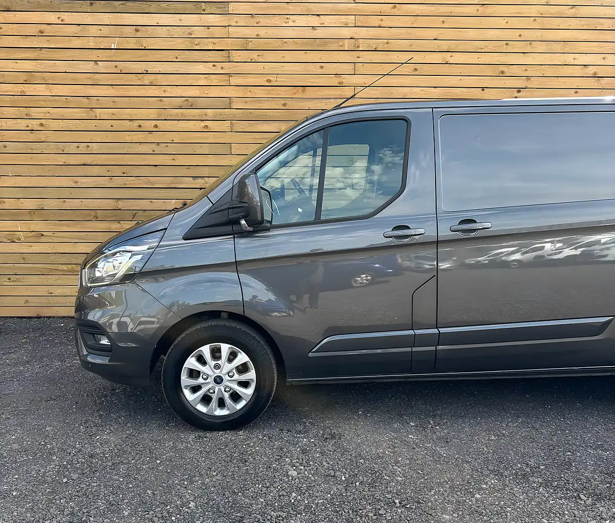 Used 2020 Ford Transit Custom Limited Grey - Interior and Exterior details 10