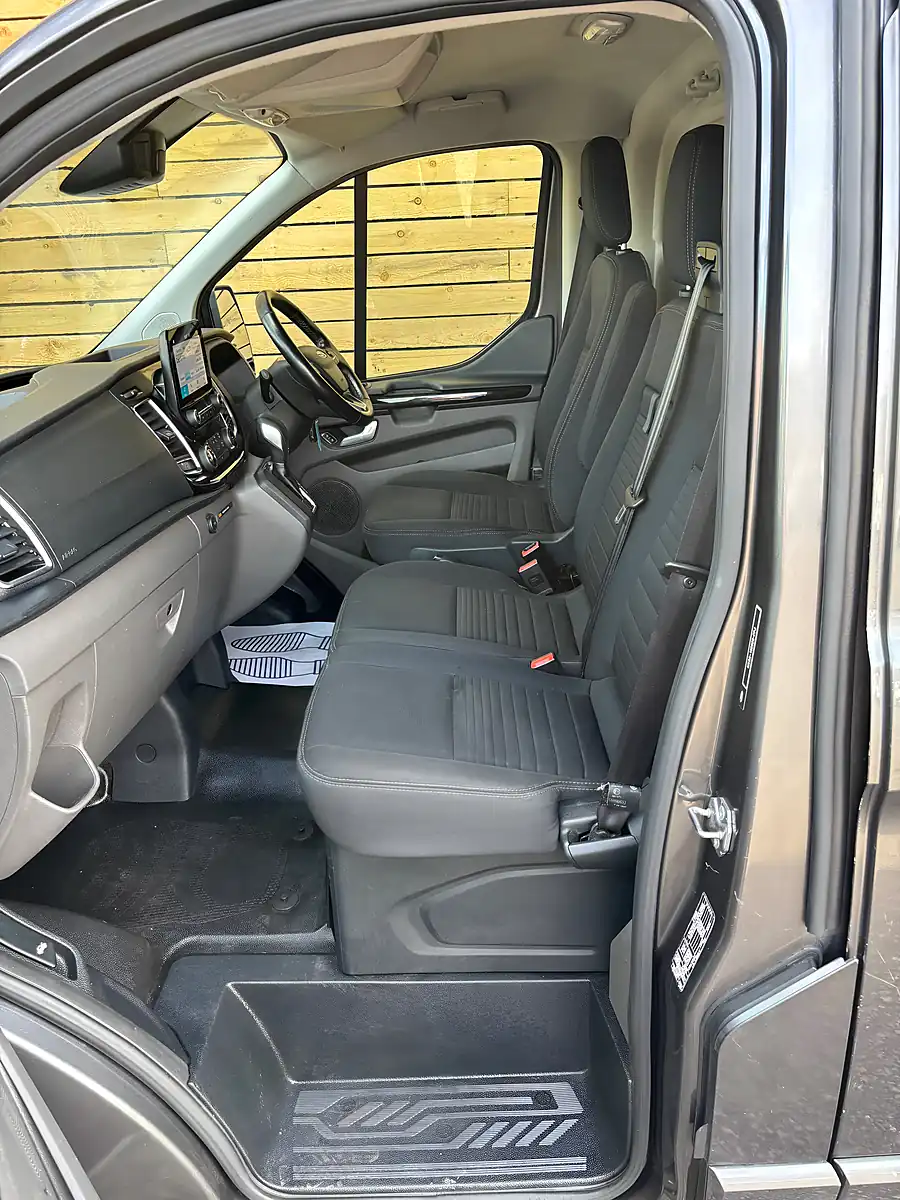 Used 2020 Ford Transit Custom Limited Grey - Interior and Exterior details 17