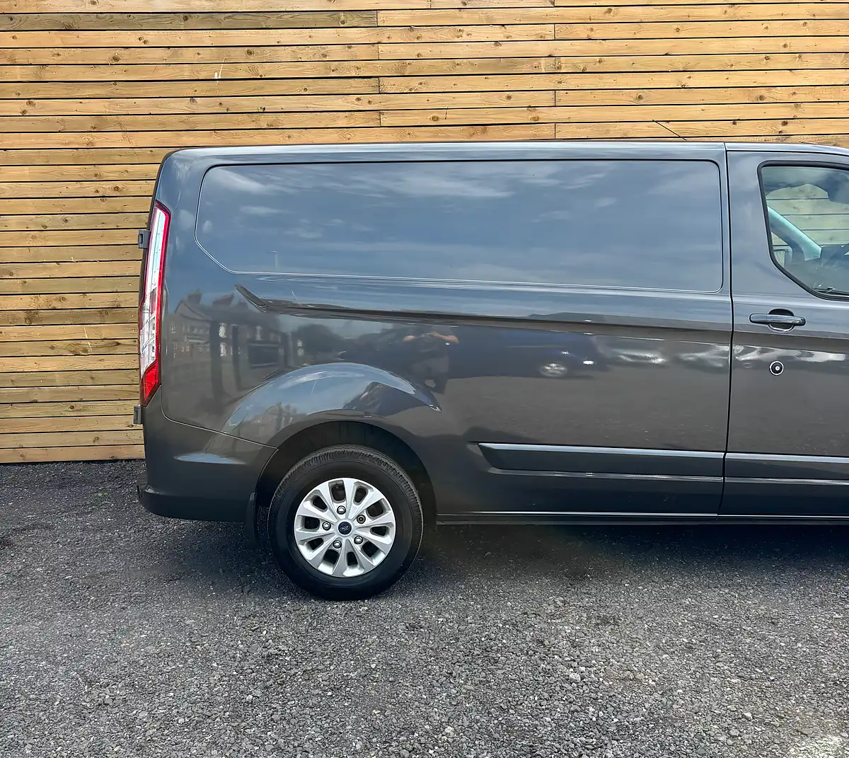 Used 2020 Ford Transit Custom Limited Grey - Interior and Exterior details 4