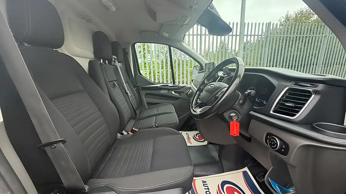 Used 2020 Ford Transit Custom Limited Grey - Interior and Exterior details 13