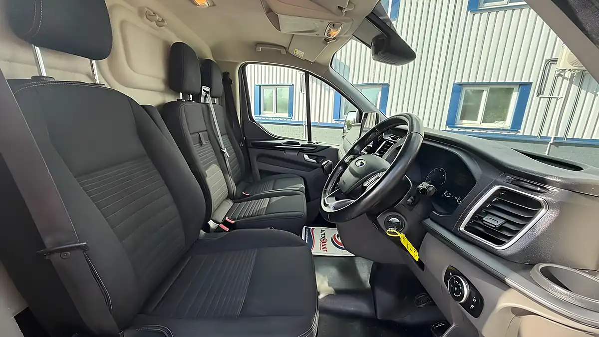 Used 2020 Ford Transit Custom Limited Grey - Interior and Exterior details 13