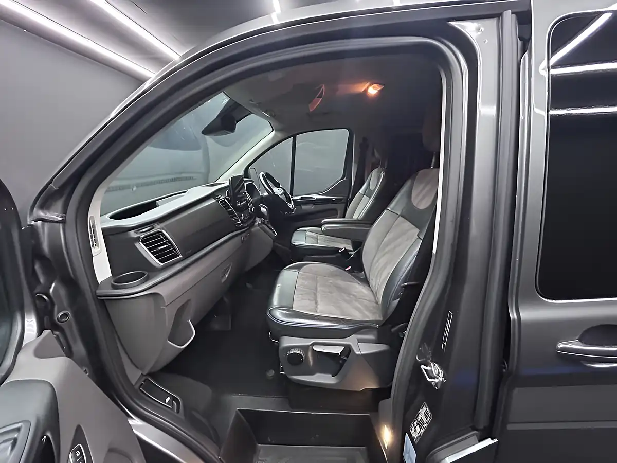 Used 2020 Ford Transit Custom Limited Grey - Interior and Exterior details 17