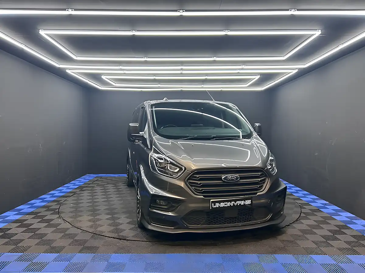 Used 2020 Ford Transit Custom Limited Grey - Interior and Exterior details 3