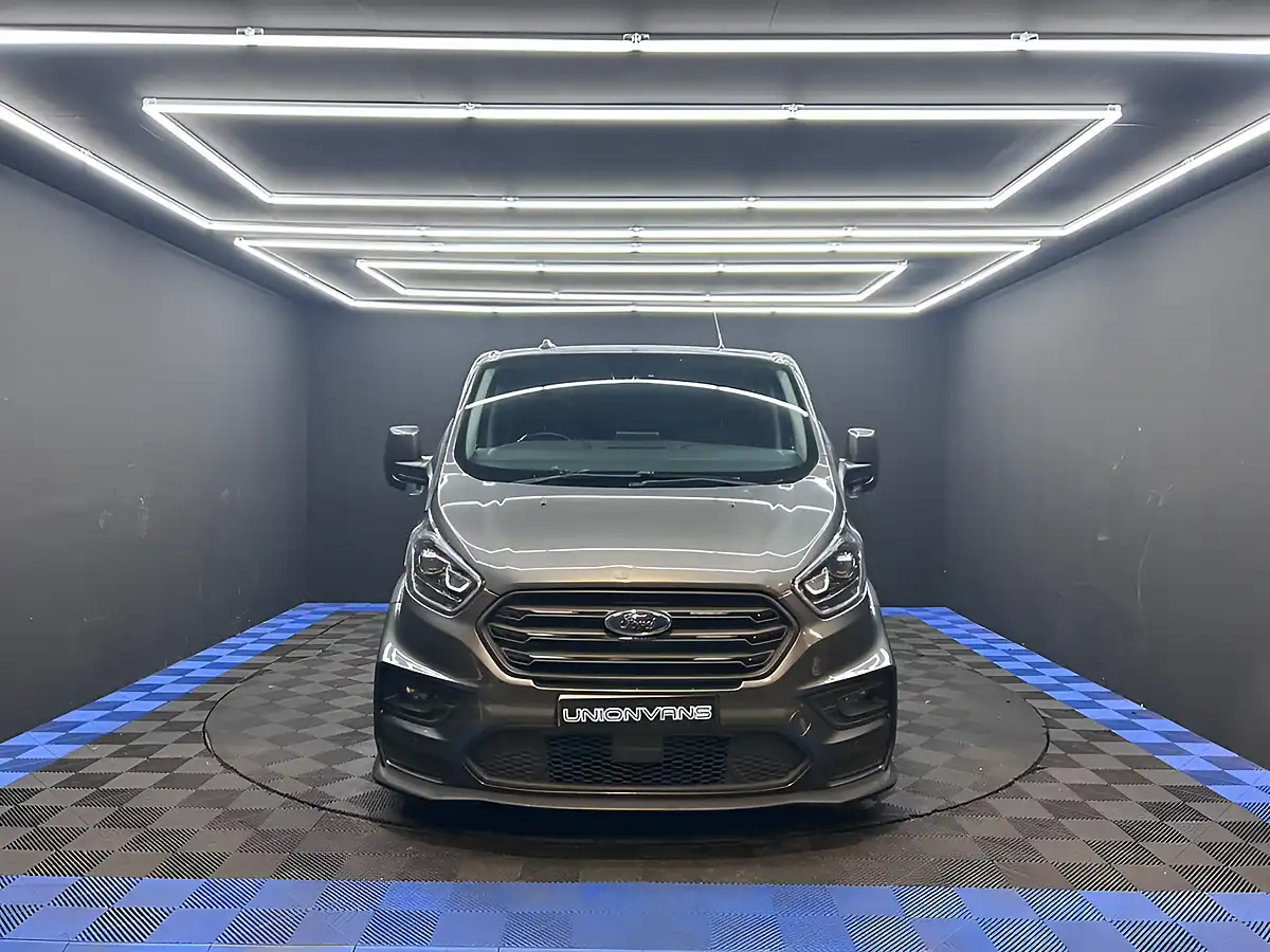 Used 2020 Ford Transit Custom Limited Grey - Interior and Exterior details 4