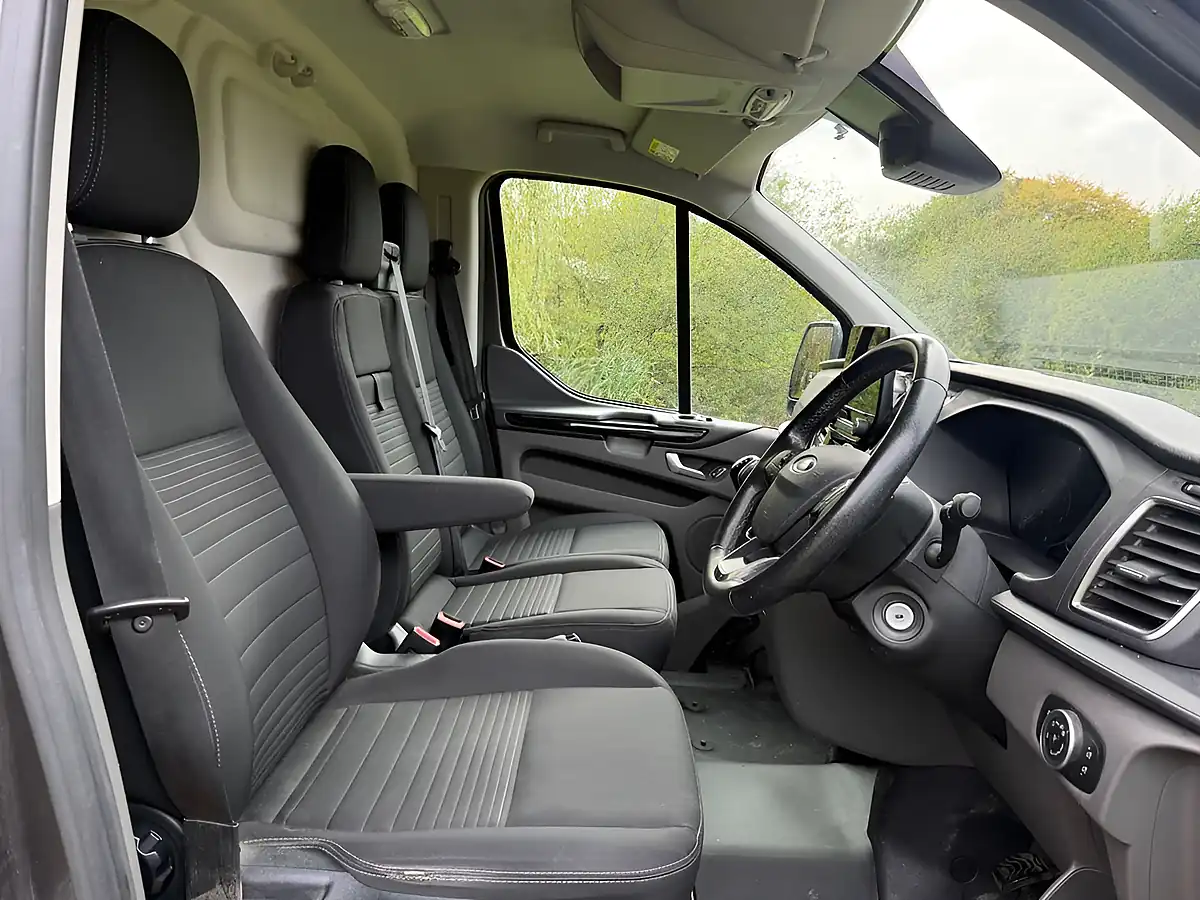 Used 2020 Ford Transit Custom Limited Grey - Interior and Exterior details 15