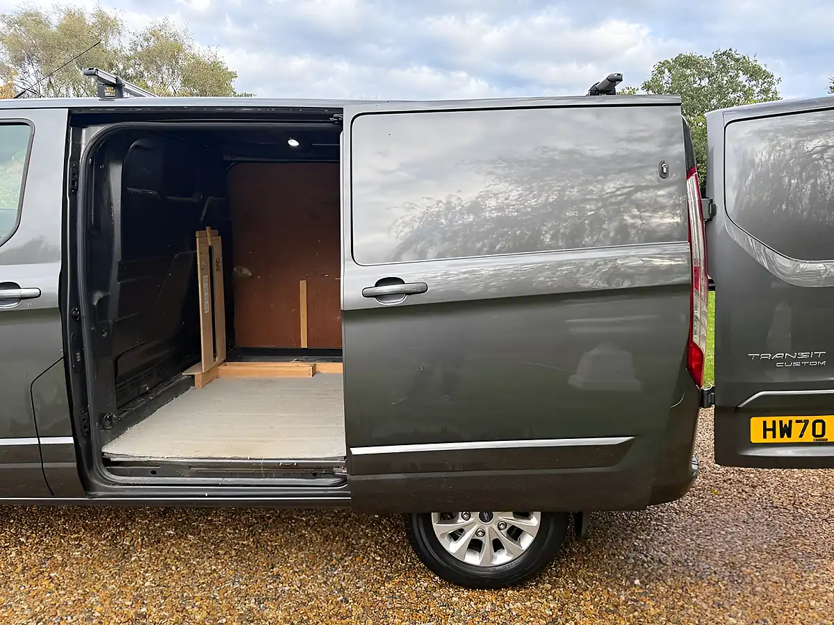 Used 2020 Ford Transit Custom Limited Grey - Interior and Exterior details 18