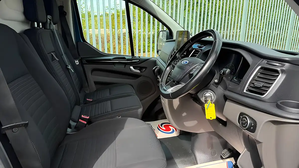 Used 2020 Ford Transit Custom Limited - Interior and Exterior details 15