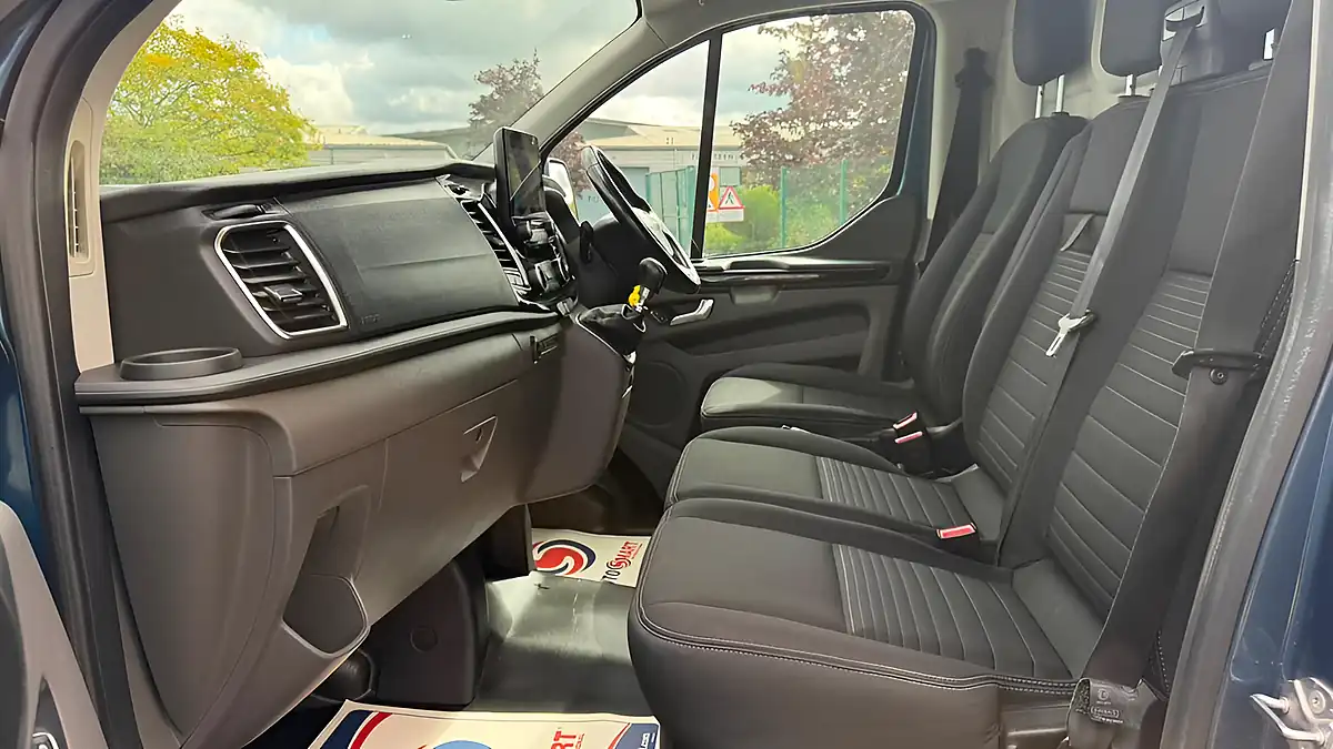 Used 2020 Ford Transit Custom Limited - Interior and Exterior details 18