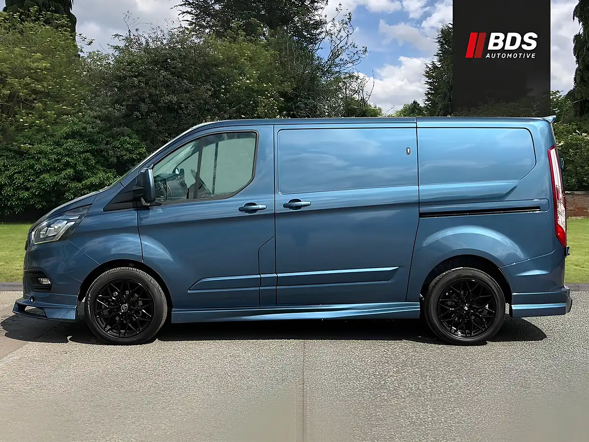 Used 2020 Ford Transit Custom Limited - Interior and Exterior details 4