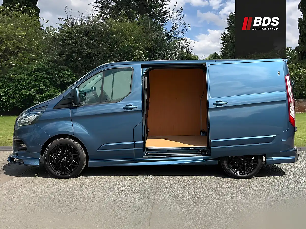 Used 2020 Ford Transit Custom Limited - Interior and Exterior details 5