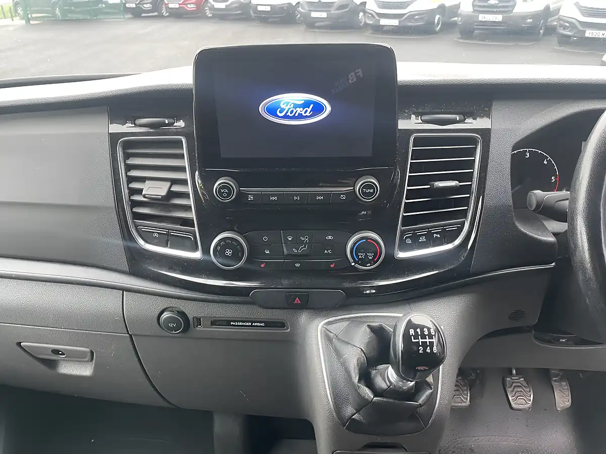 Used 2020 Ford Transit Custom Limited Lwb Black - Interior and Exterior details 9