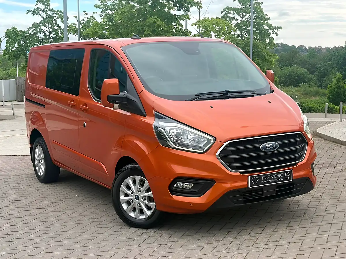 Used 2020 Ford Transit Custom Limited Orange - Front View