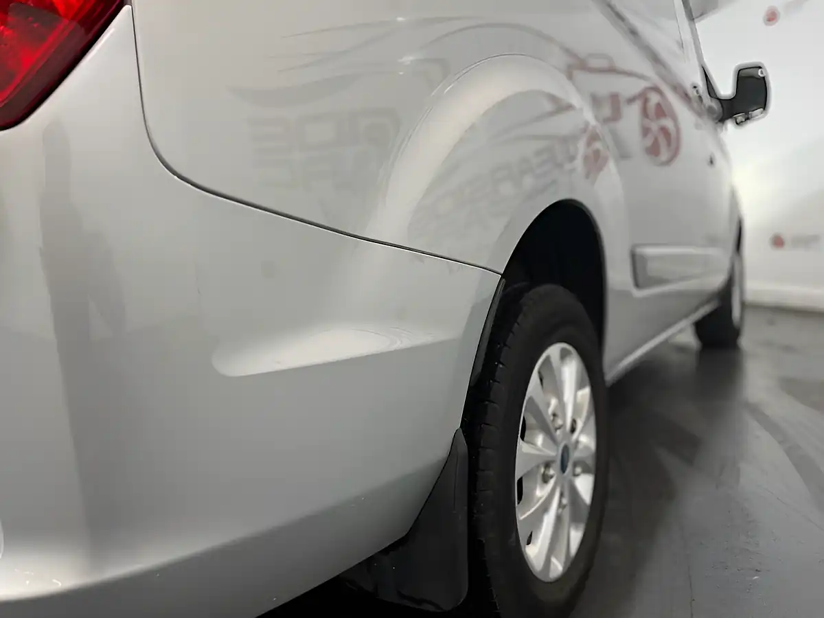 Used 2020 Ford Transit Custom Limited Silver - Interior and Exterior details 15