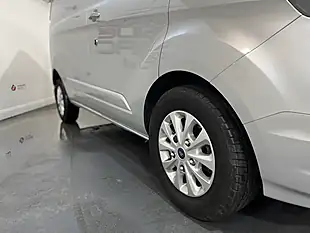 Used 2020 Ford Transit Custom Limited Silver - Interior and Exterior details 9