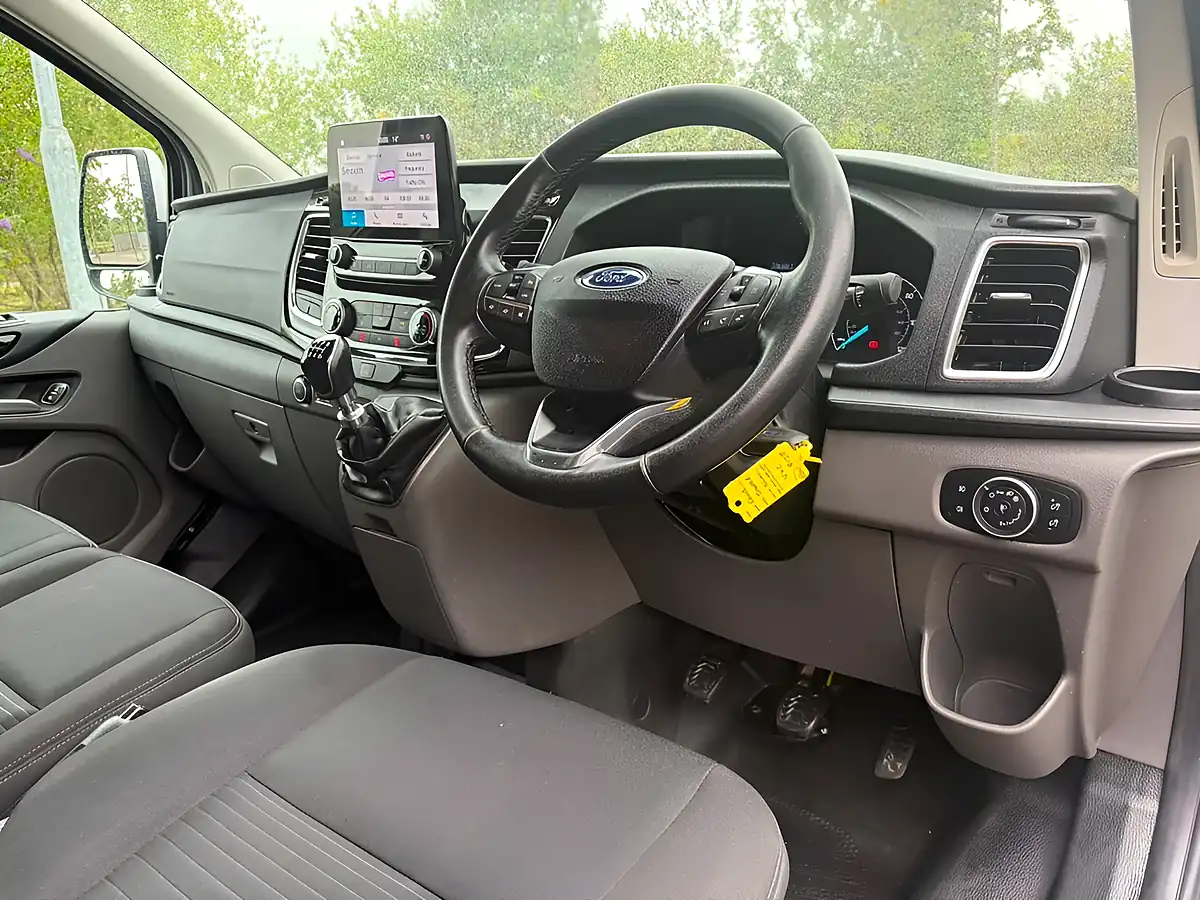 Used 2020 Ford Transit Custom Limited Silver - Interior and Exterior details 13