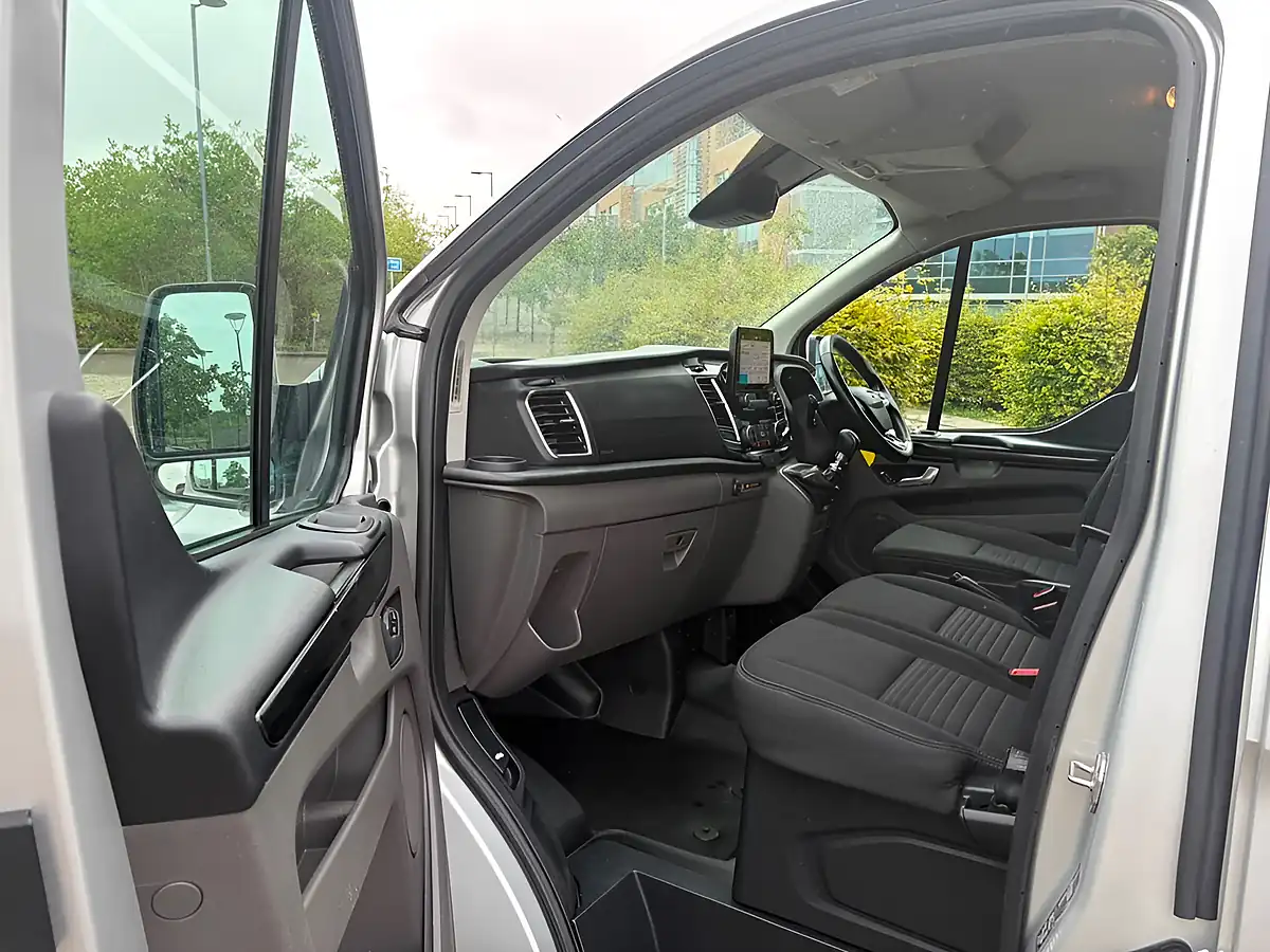 Used 2020 Ford Transit Custom Limited Silver - Interior and Exterior details 14