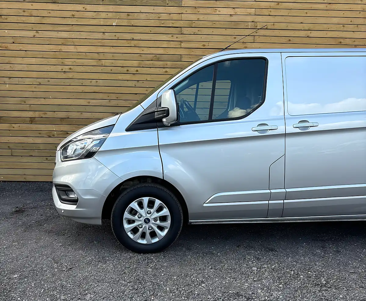 Used 2020 Ford Transit Custom Limited Silver - Interior and Exterior details 10
