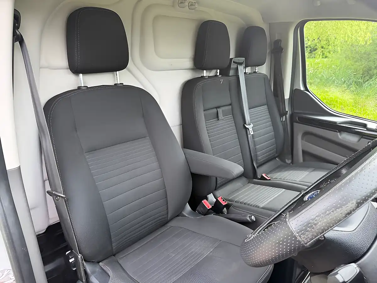 Used 2020 Ford Transit Custom Limited Silver - Interior and Exterior details 16