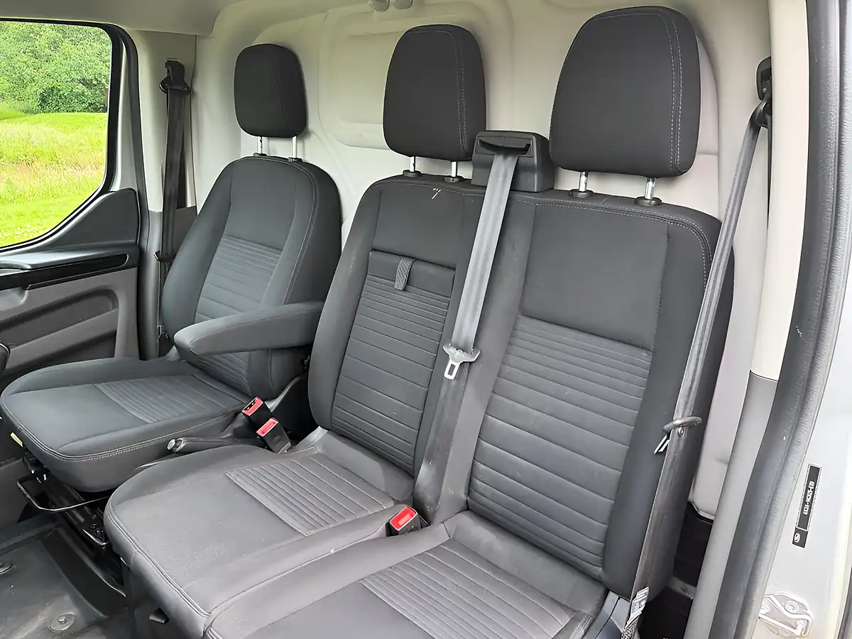 Used 2020 Ford Transit Custom Limited Silver - Interior and Exterior details 17
