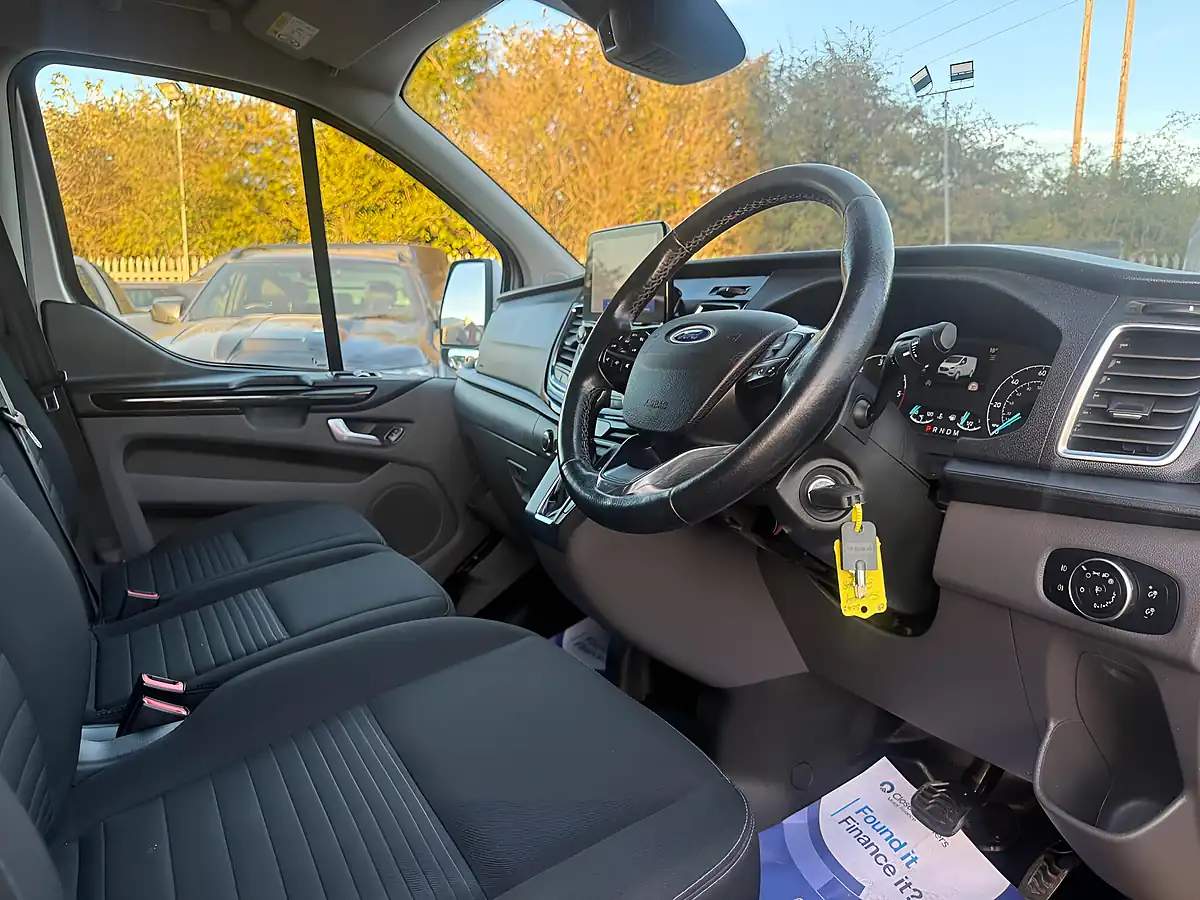 Used 2020 Ford Transit Custom Limited Silver - Interior and Exterior details 12