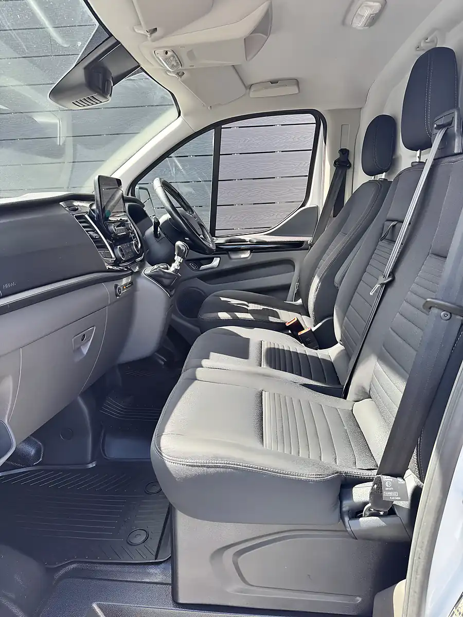 Used 2020 Ford Transit Custom Limited White - Interior and Exterior details 11
