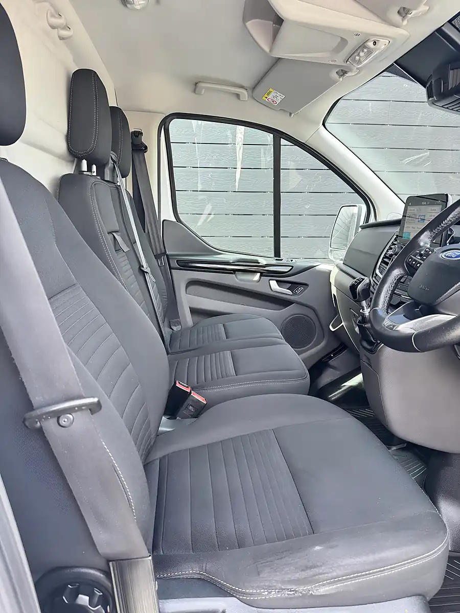 Used 2020 Ford Transit Custom Limited White - Interior and Exterior details 12