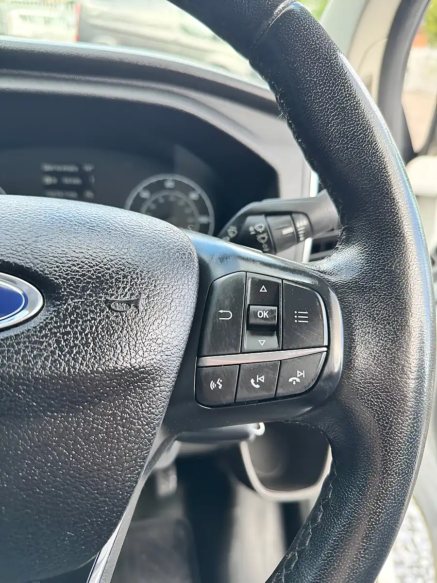 Used 2020 Ford Transit Custom Limited White - Interior and Exterior details 17