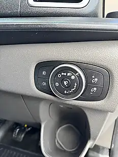 Used 2020 Ford Transit Custom Limited White - Interior and Exterior details 18