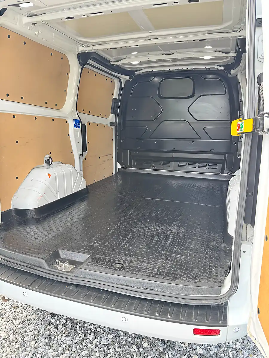 Used 2020 Ford Transit Custom Limited White - Interior and Exterior details 19