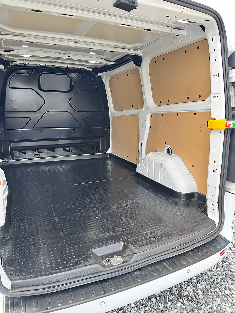 Used 2020 Ford Transit Custom Limited White - Interior and Exterior details 20