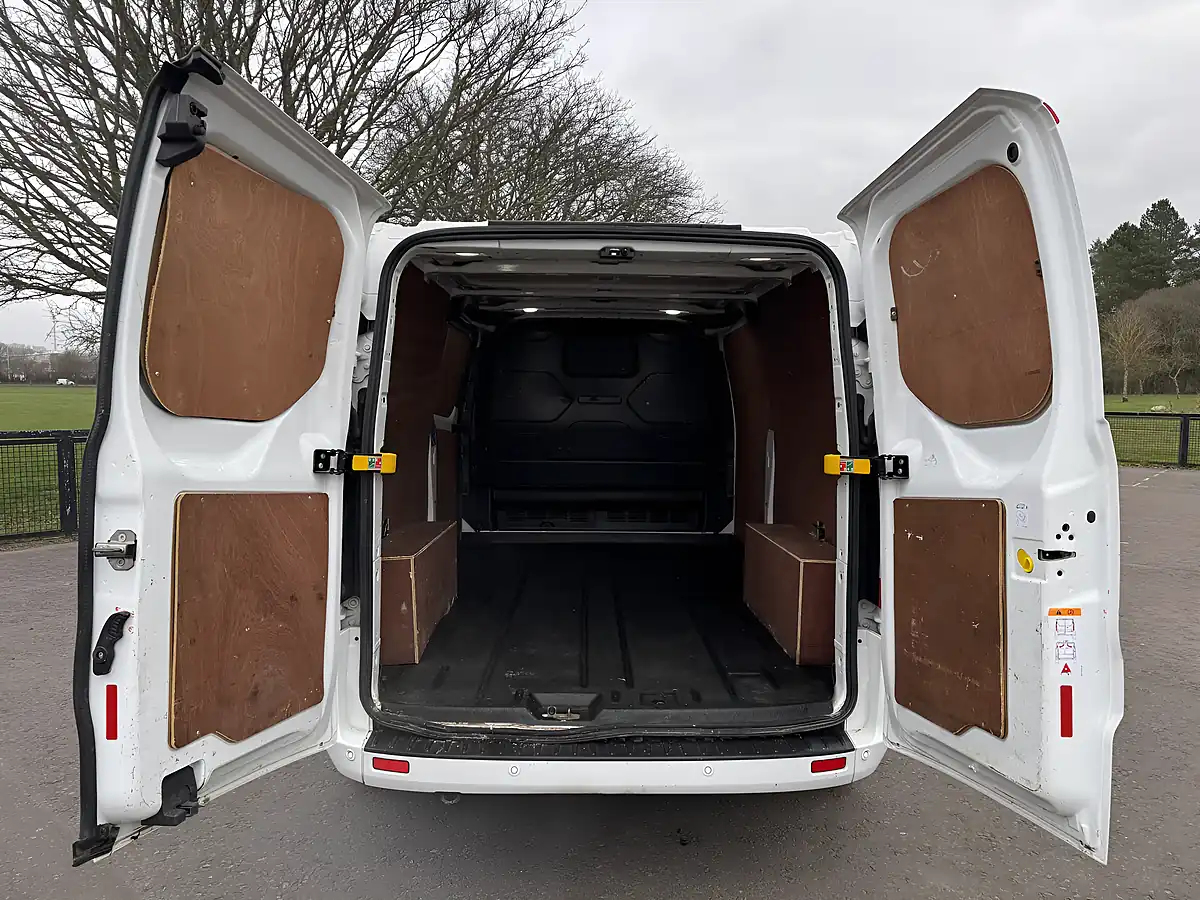 Used 2020 Ford Transit Custom Limited White - Interior and Exterior details 9